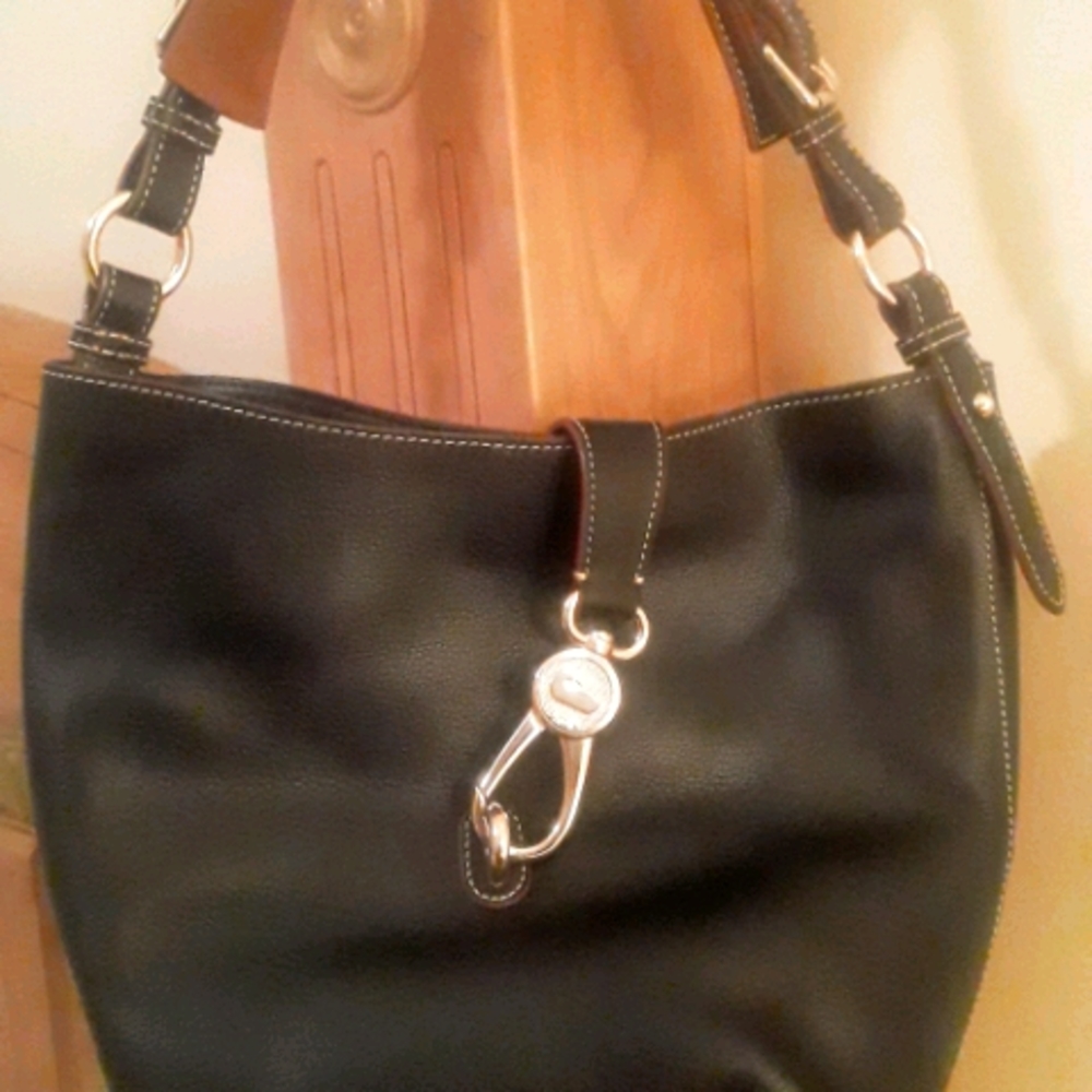 Dooney & Bourke